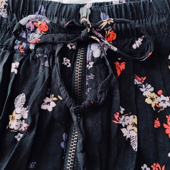 Garage Flowy Drawstring Skirt - Picture 2 of 5